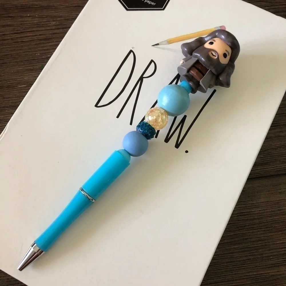 Harry Potter: Rubeus Hagrid Handmade beaded pen - Picture 2 of 3